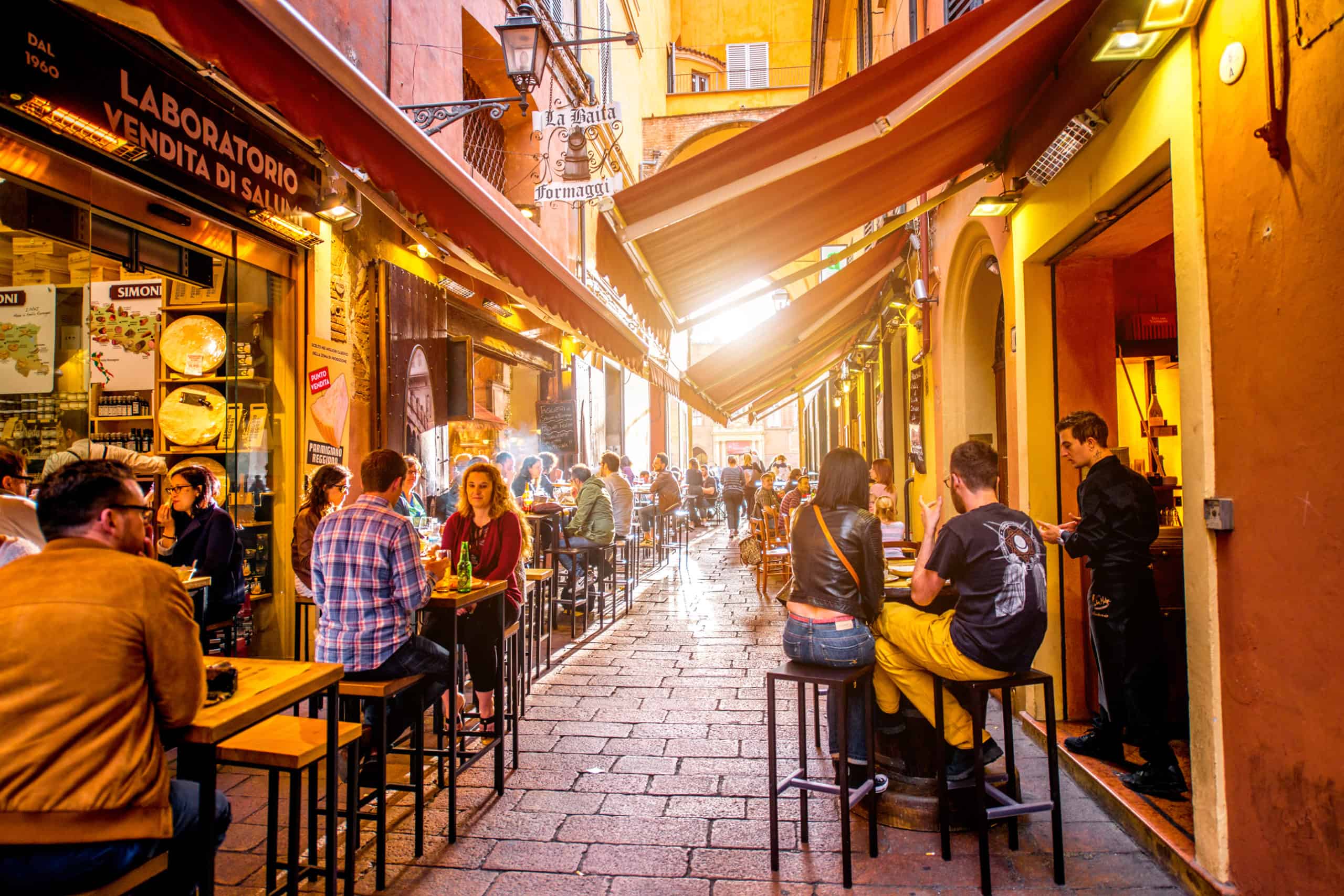 where-do-locals-eat-in-rome-18-hidden-gem-restaurants-corporate